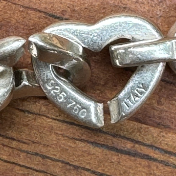 Tiffany & Co. 2000 Interlocking Gold Silver Hearts Retired Authentic Bracelet - Picture 5 of 15
